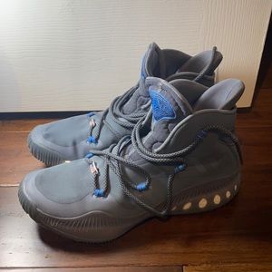 ADIDAS Crazy explosive boost